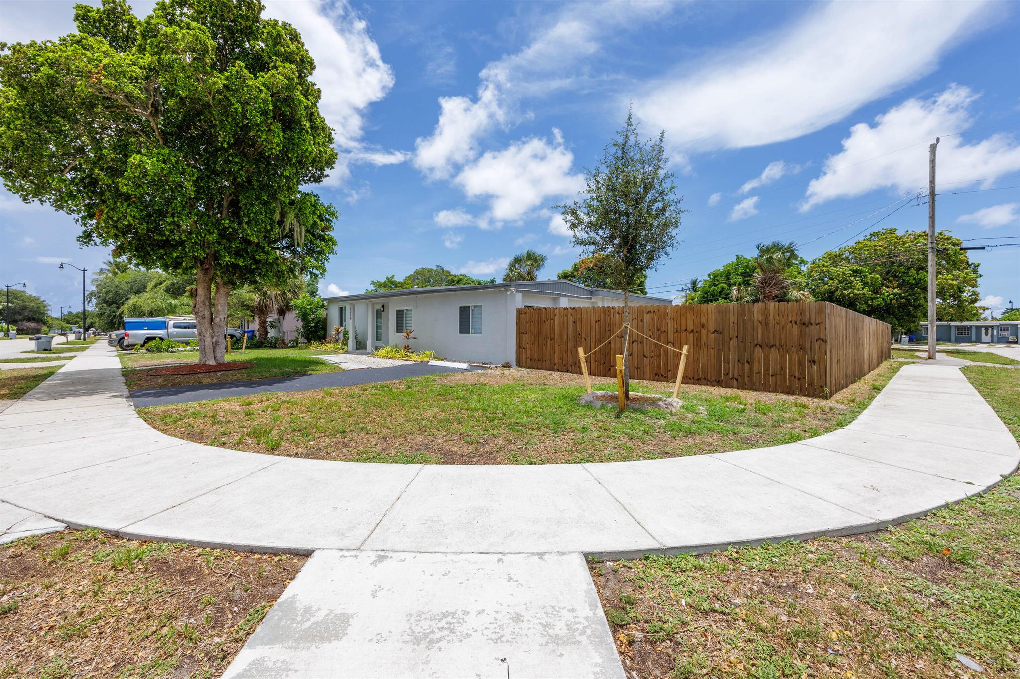 1716 NE 51st Court