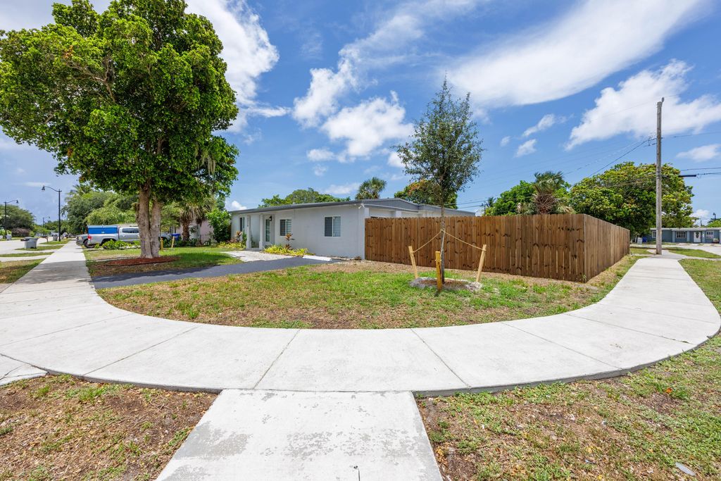 Photo of 1716 NE 51st Court, Pompano Beach, FL 33064 (MLS # R11102921)