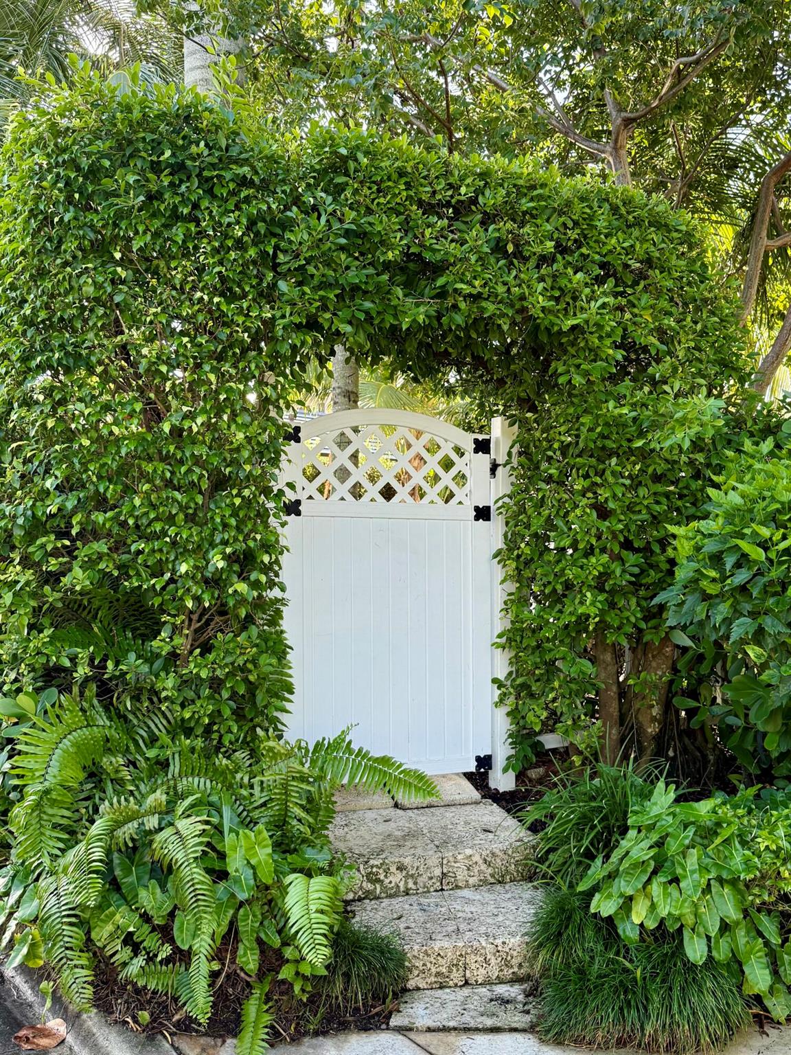 DRAKE PARK - Residential Lease