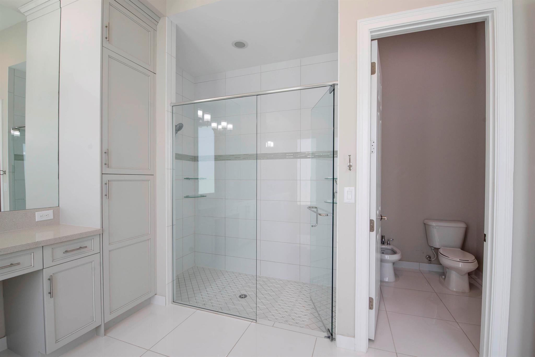 Seven Bridges - Residential Lease