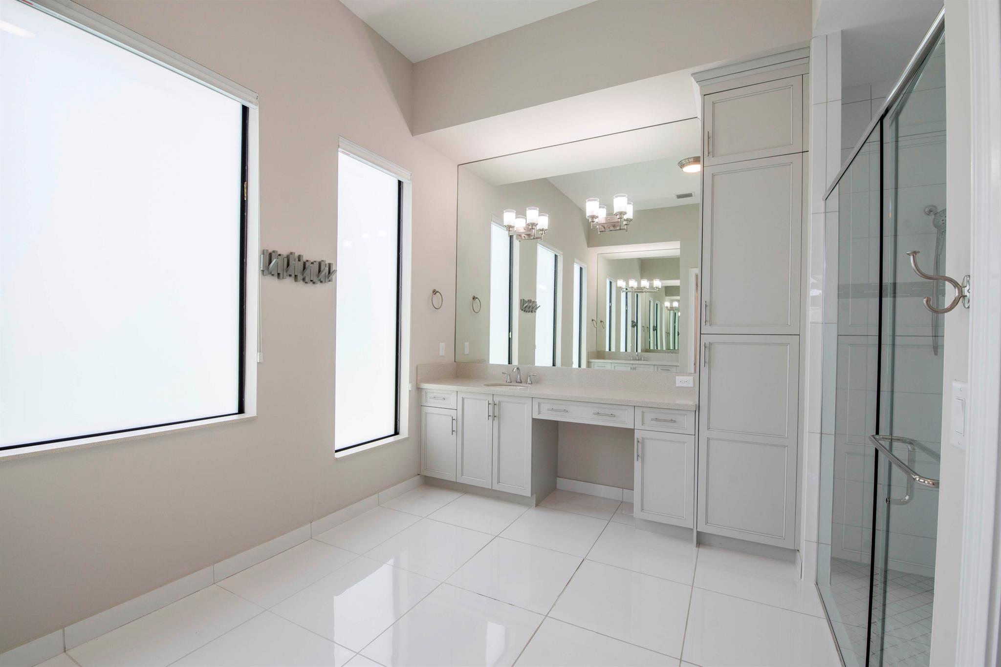 Seven Bridges - Residential Lease