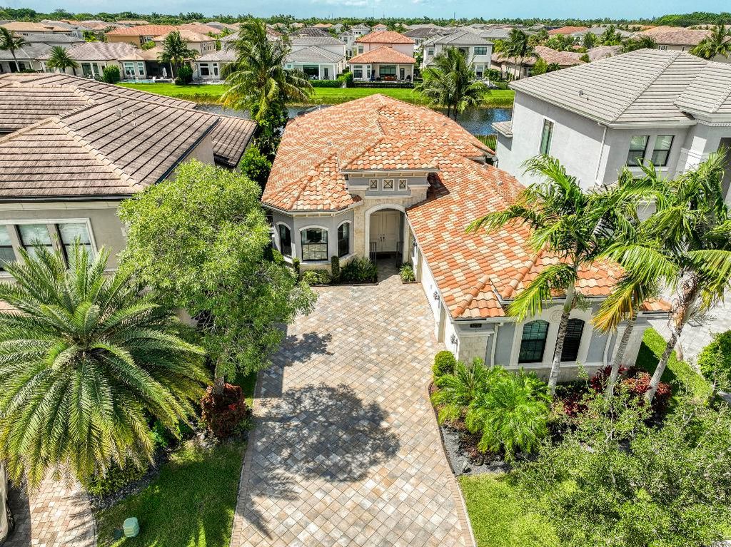 Photo of 9759 Vitrail Lane, Delray Beach, FL 33446 (MLS # R11125876)