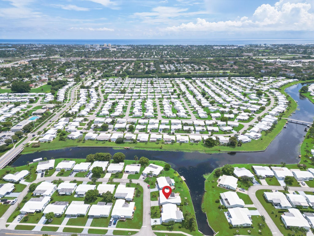 Photo of 118 SW 15TH Court, Boynton Beach, FL 33426 (MLS # B26078653)