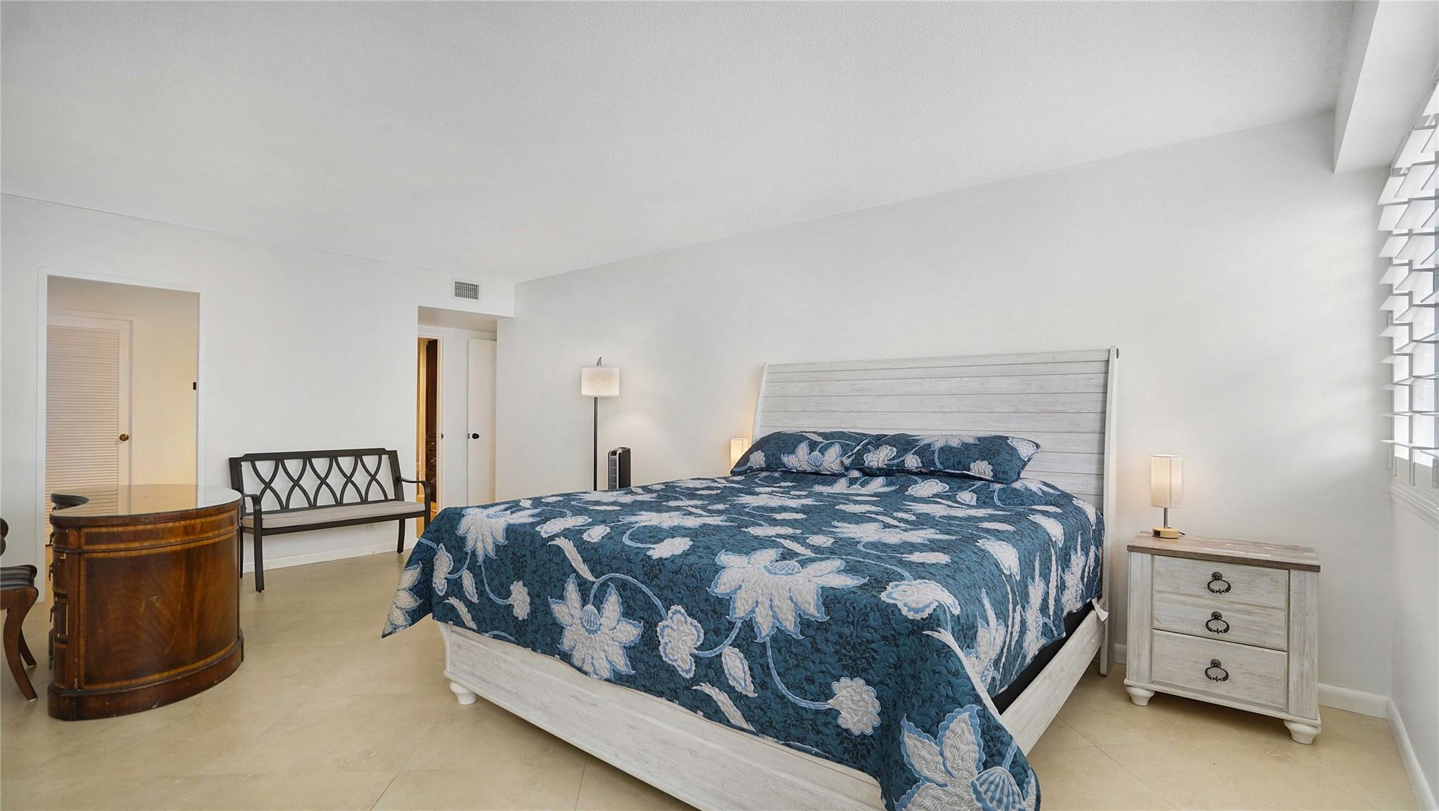 The Commodore - Residential Lease