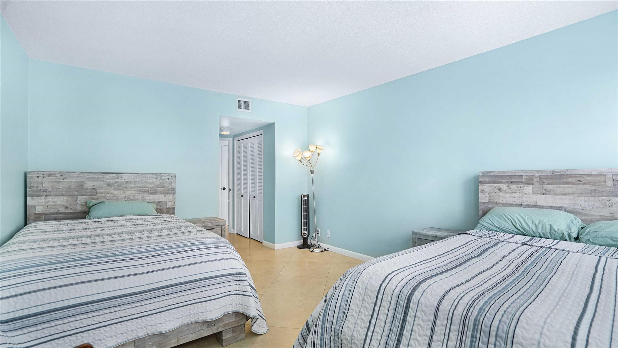 The Commodore - Residential Lease