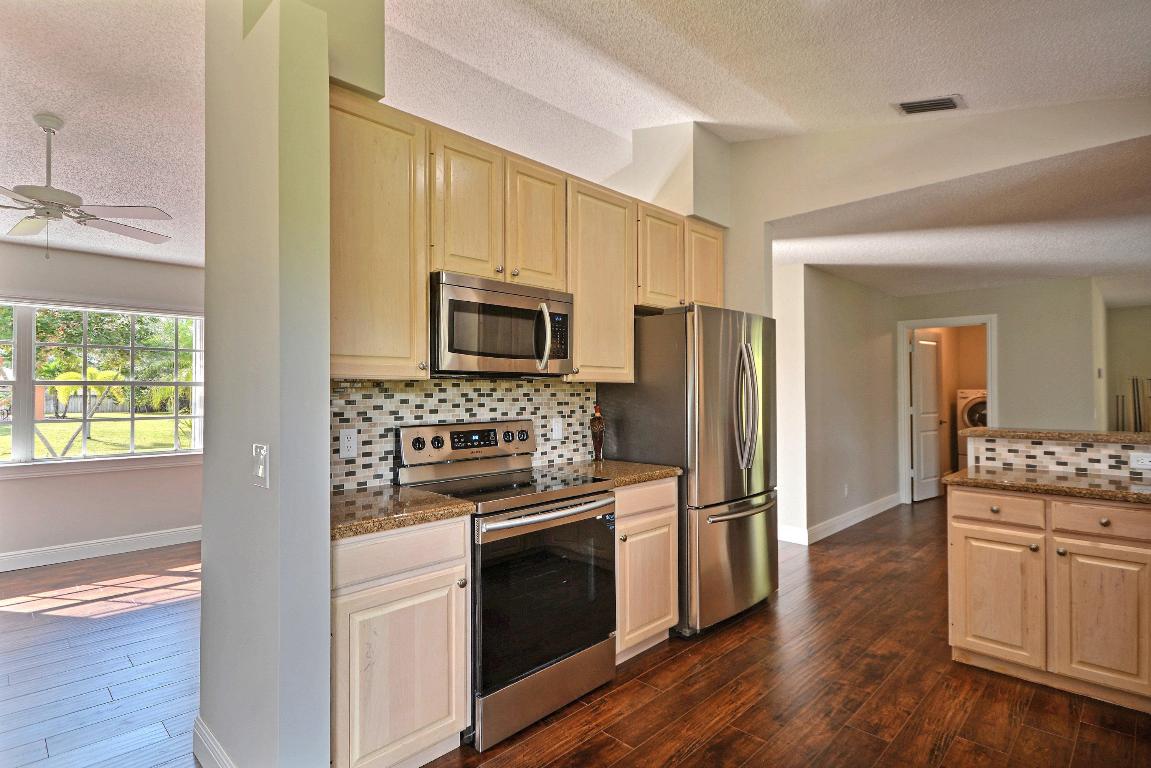 PORT ST LUCIE SECTION 13 - Residential