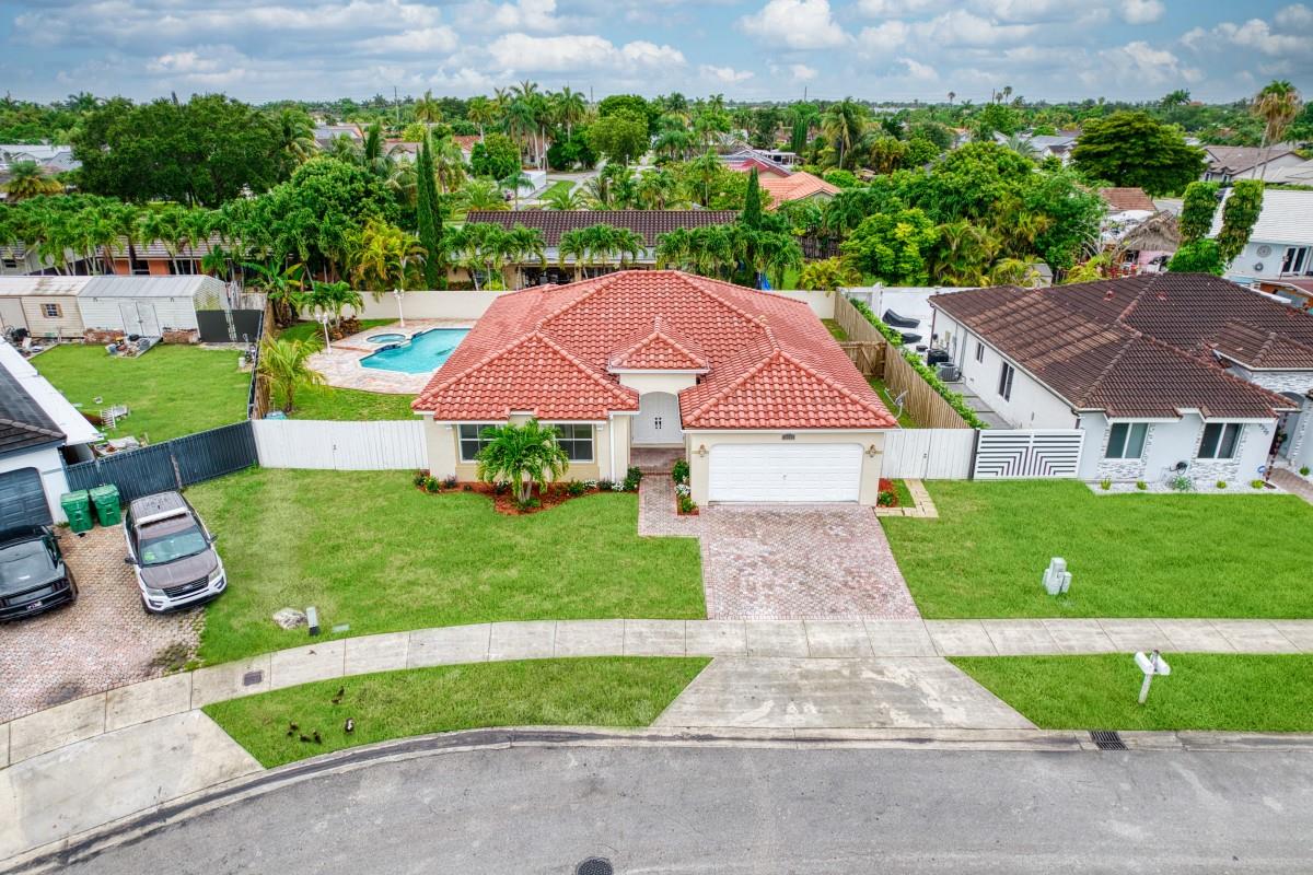 LAGUNA PONDS SEC I - Residential