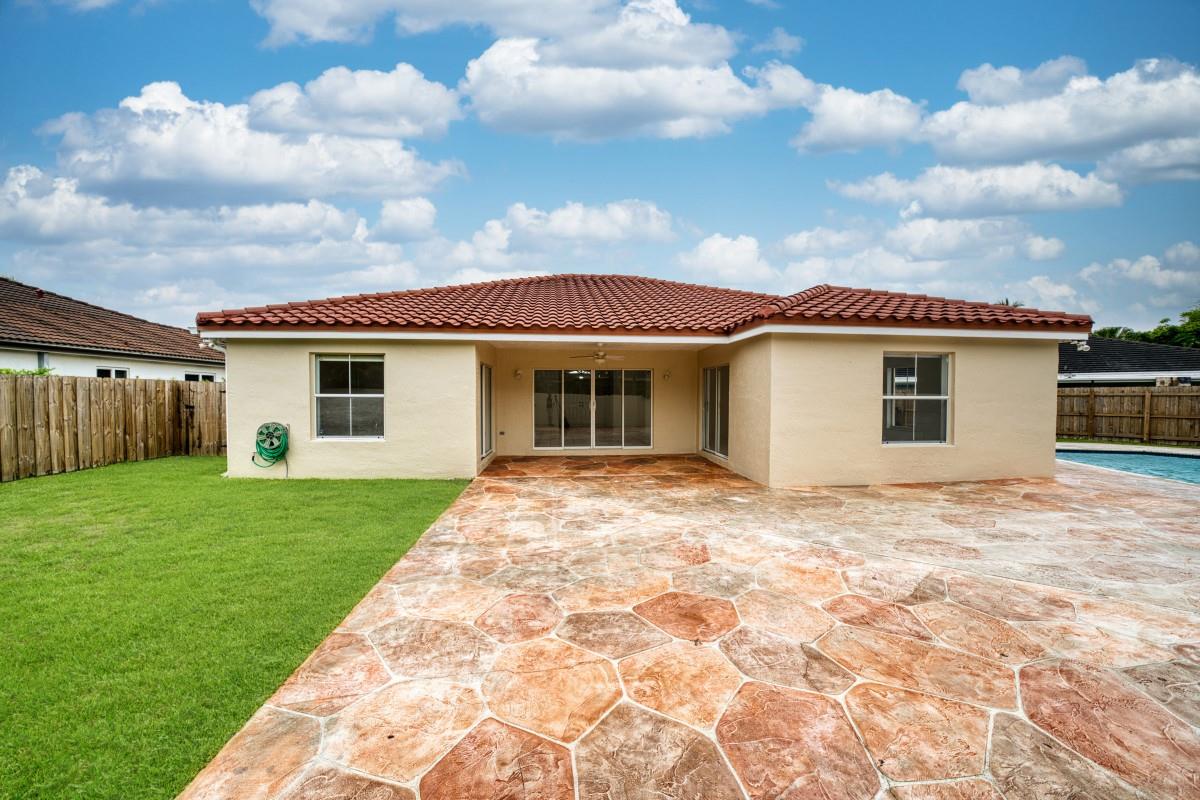 LAGUNA PONDS SEC I - Residential