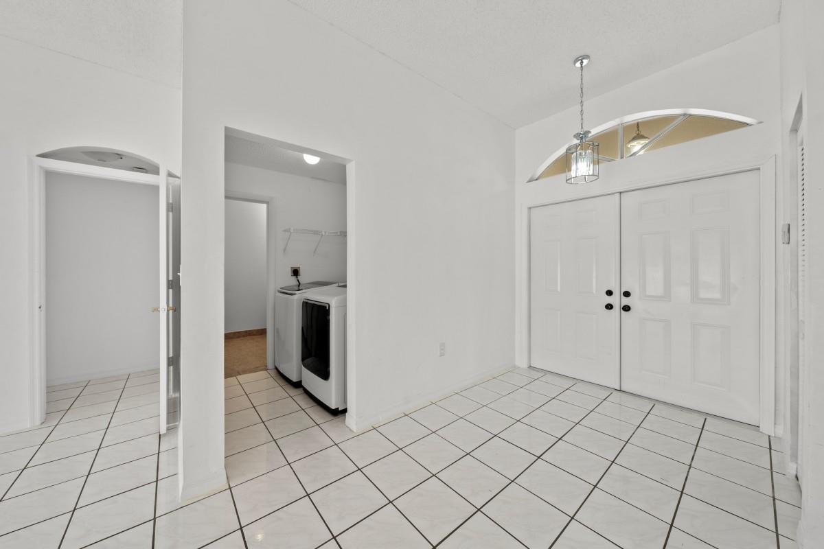 LAGUNA PONDS SEC I - Residential