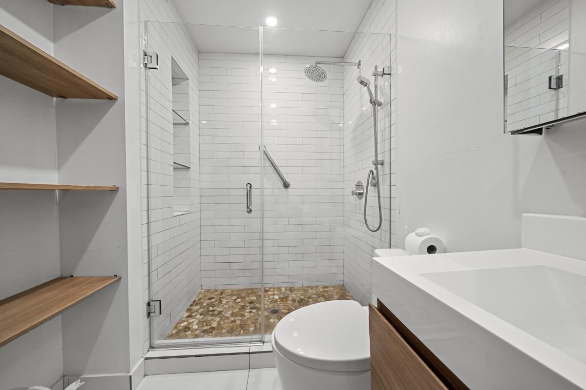 LAGUNA PONDS SEC I - Residential