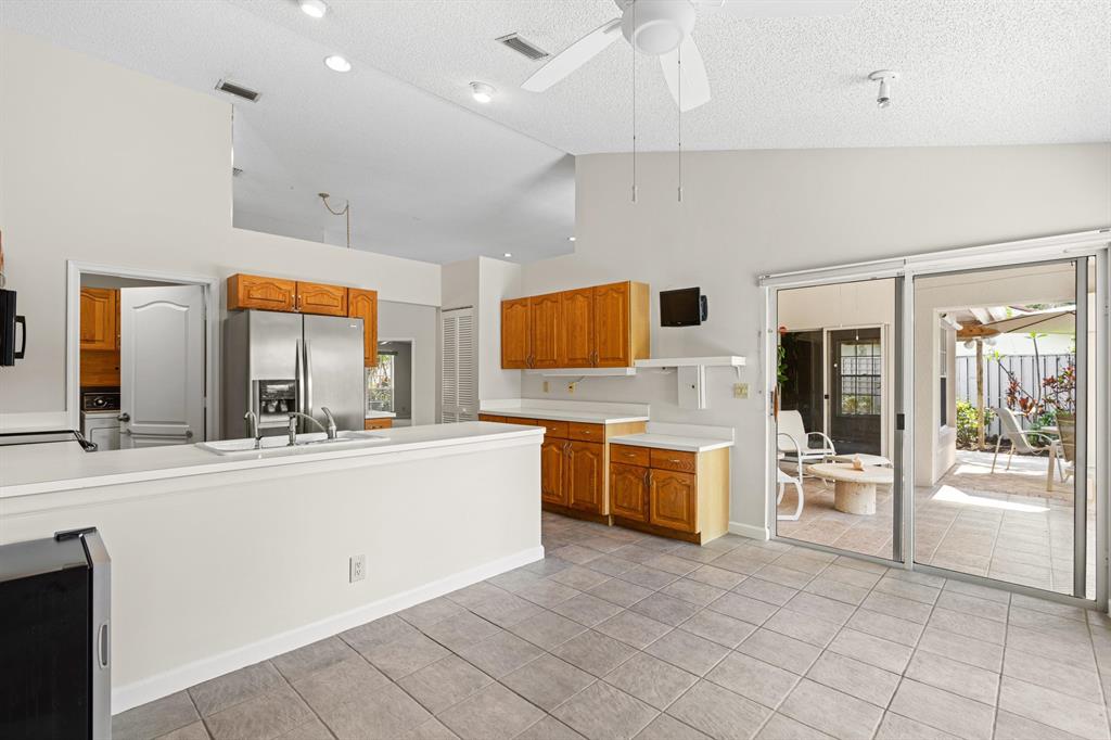 EAGLETON LAKES - Residential