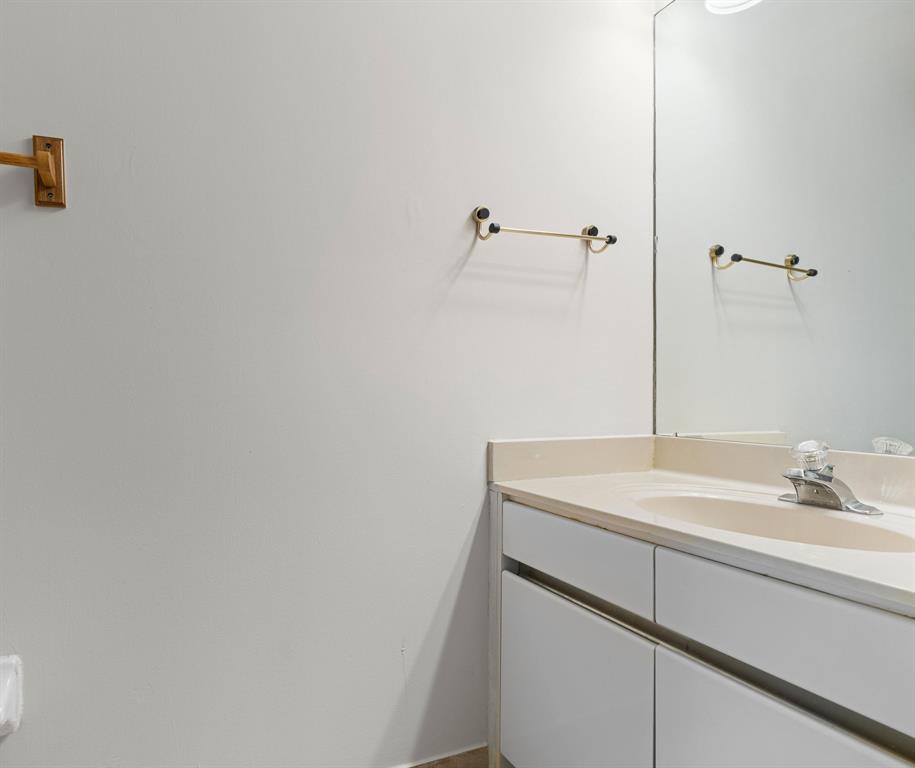 EAGLETON LAKES - Residential