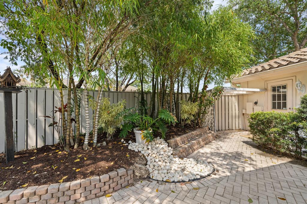 EAGLETON LAKES - Residential