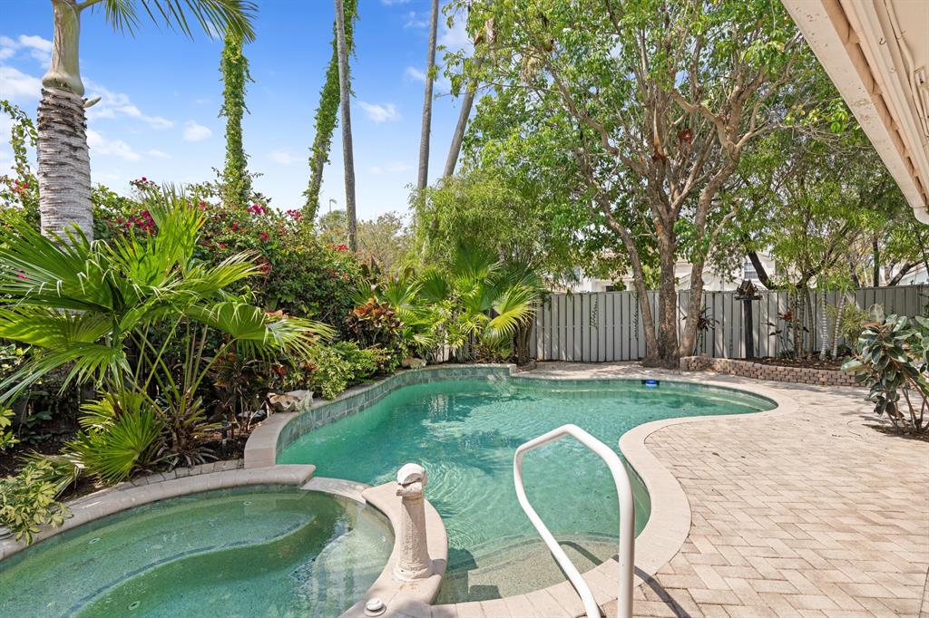 EAGLETON LAKES - Residential