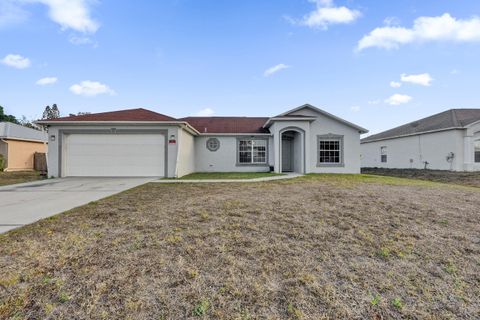 Photo of 1020 SW Barbarosa Avenue, Port Saint Lucie, FL 34953 (MLS # R11168670)