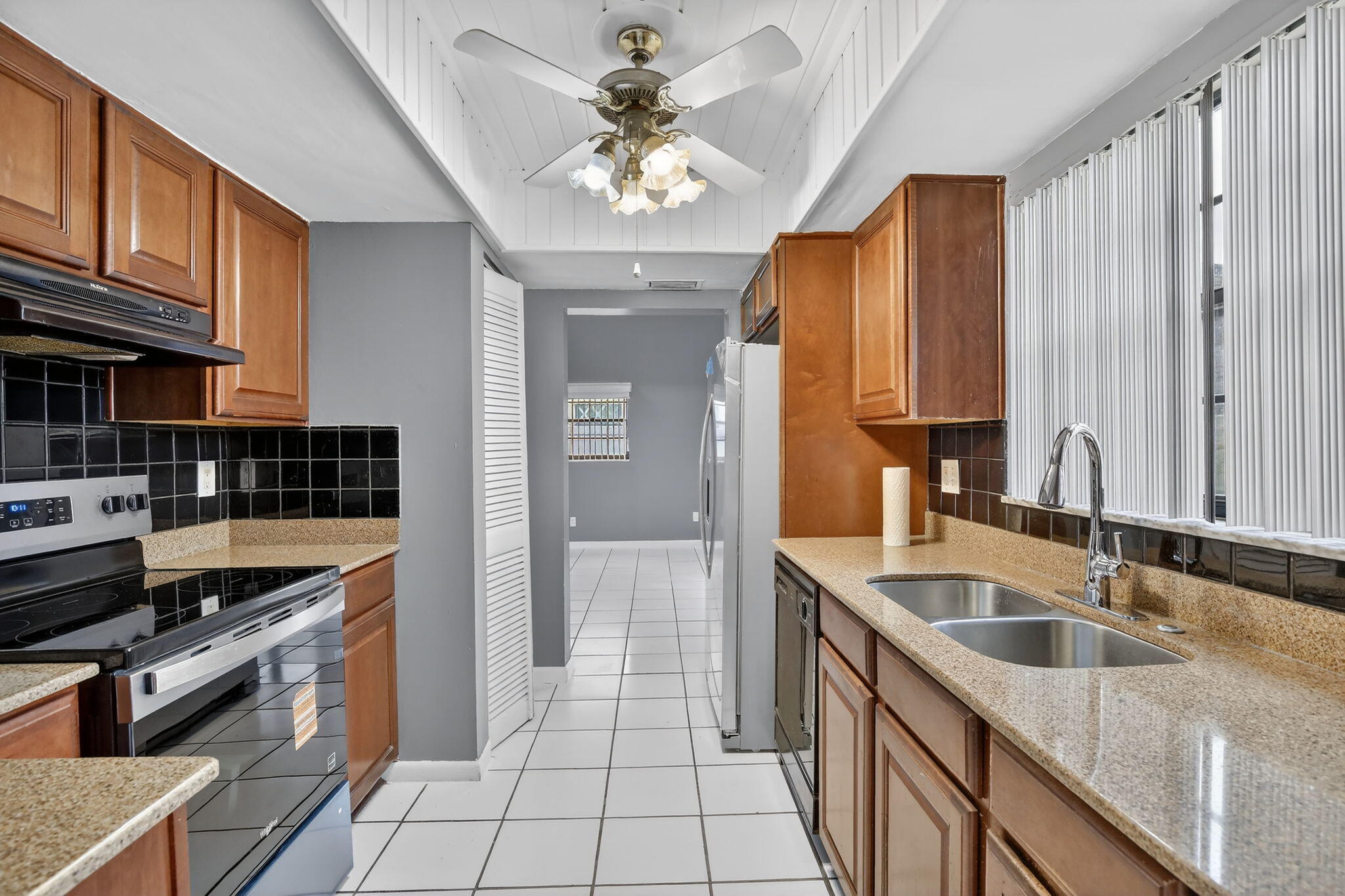 BRIAR ESTATES - Residential