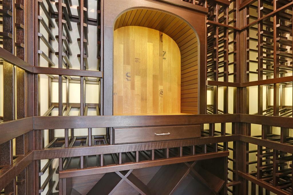 ROYAL PARK - Residential