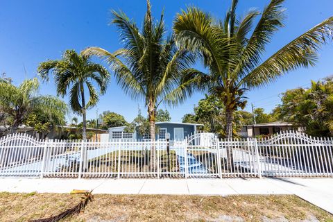 515 NW 128th St North Miami FL 33168
