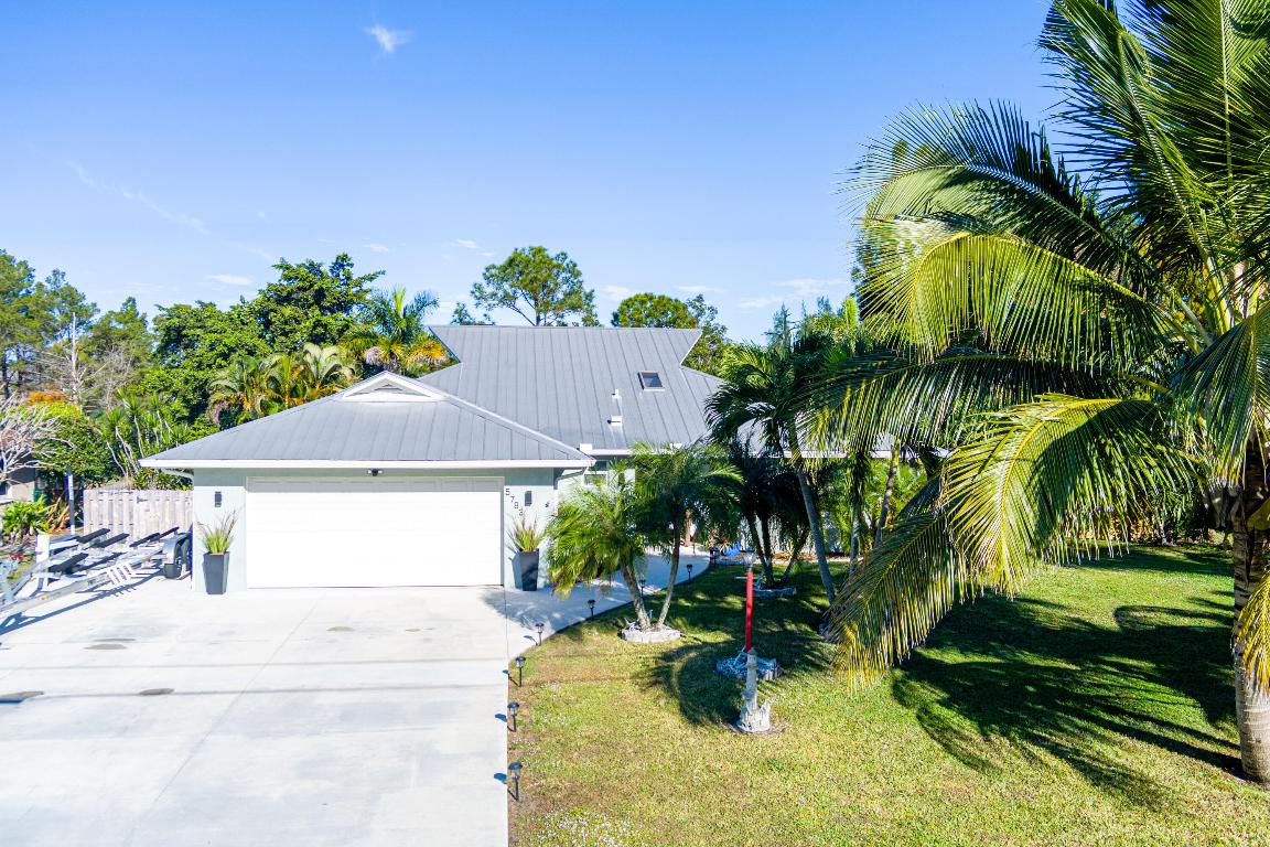 5783 SE Orange Blossom Trail