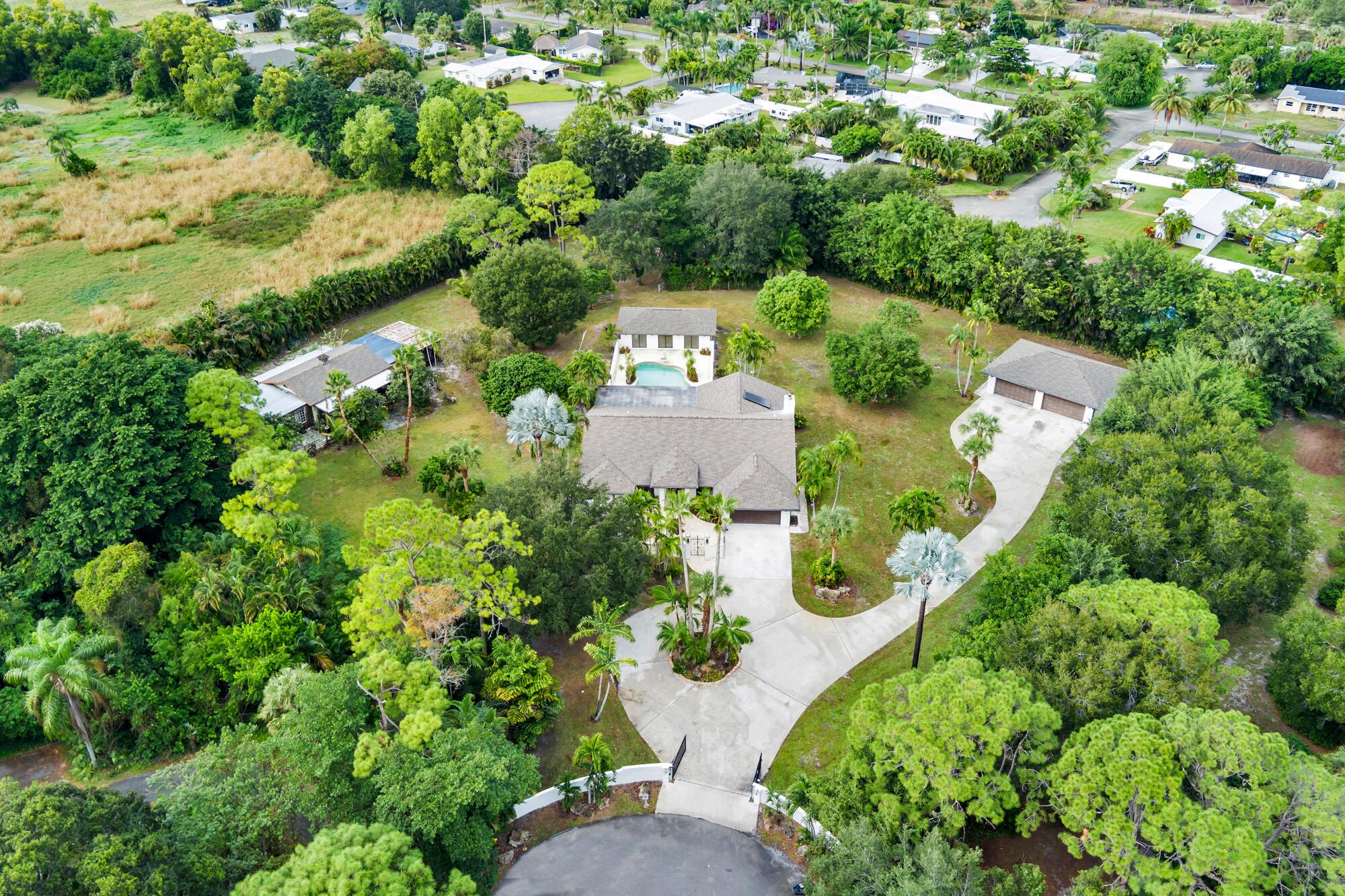 WALKERS WOODS - Residential