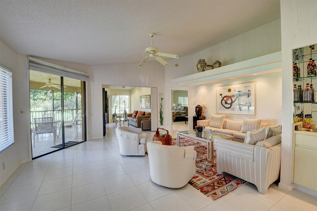 GLENEAGLES CONDO V - Residential