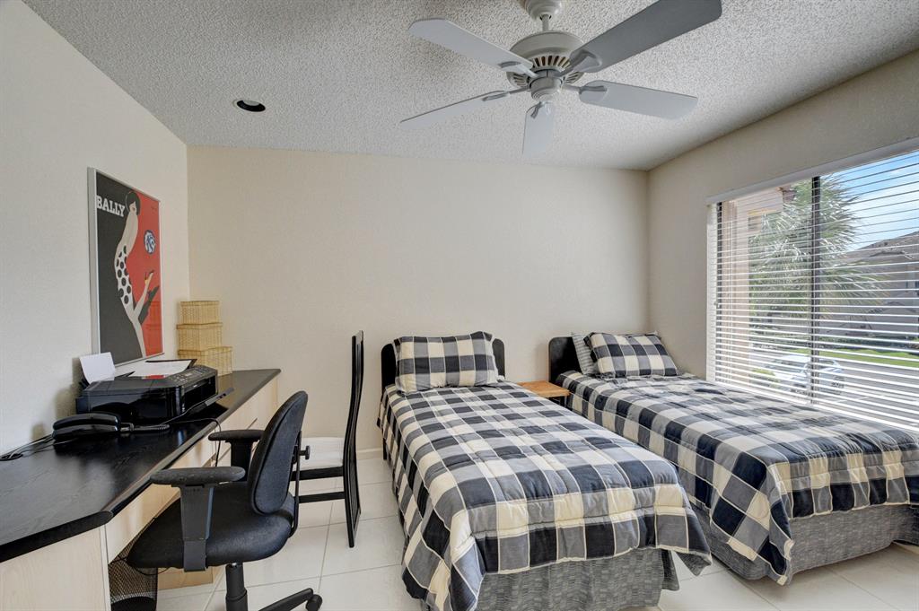 GLENEAGLES CONDO V - Residential