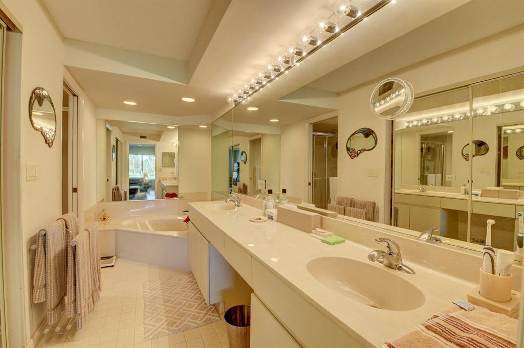 GLENEAGLES CONDO V - Residential