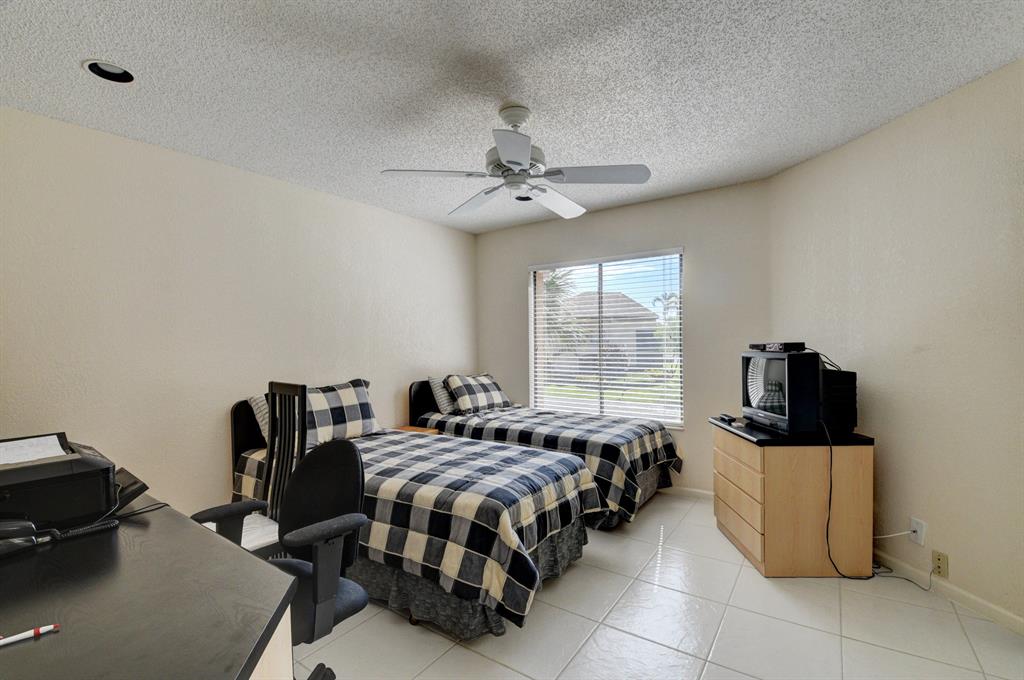 GLENEAGLES CONDO V - Residential