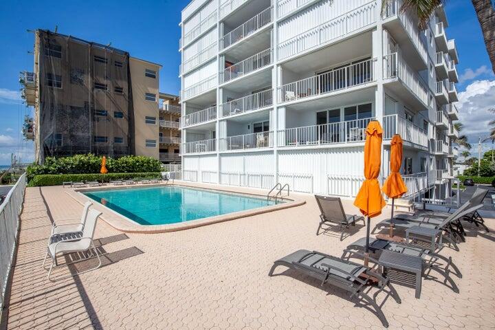 PALM BEACH WINDEMERE COND - Residential Lease