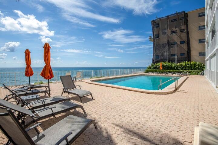 PALM BEACH WINDEMERE COND - Residential Lease