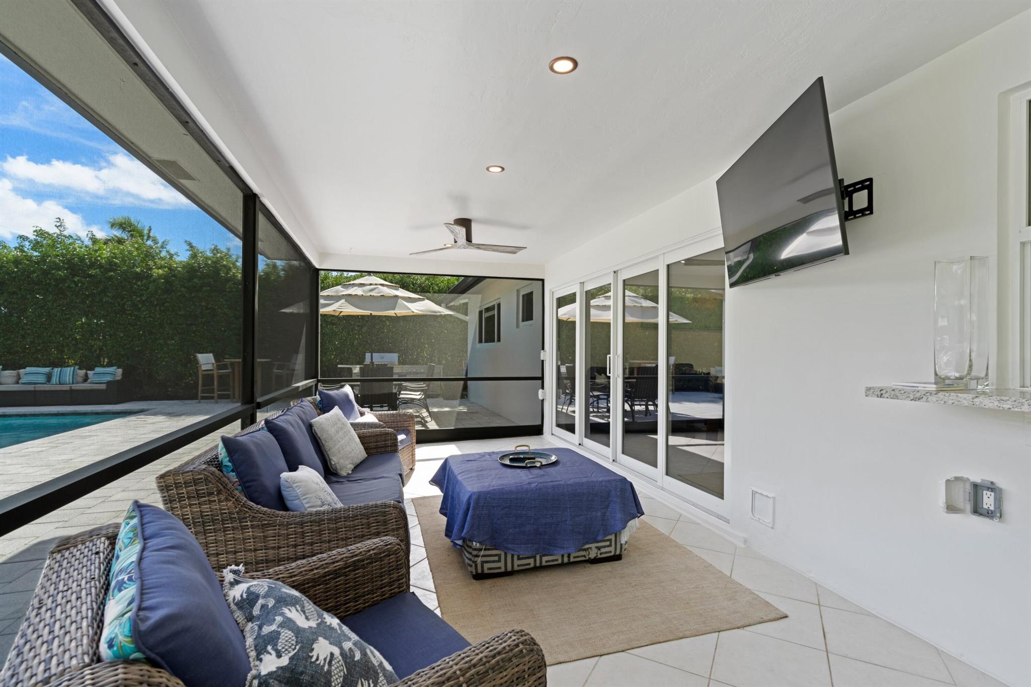 BOCA RATON SQUARE UNIT 7 - Residential