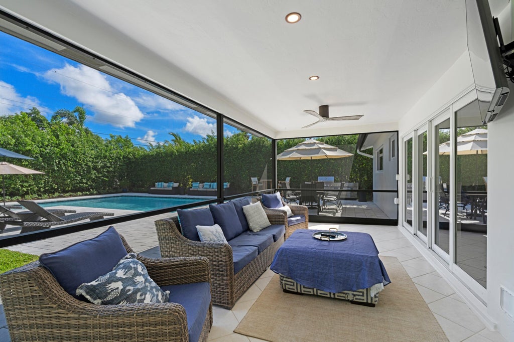 Photo of 1093 SW 14th Street, Boca Raton, FL 33486 (MLS # R11140877)