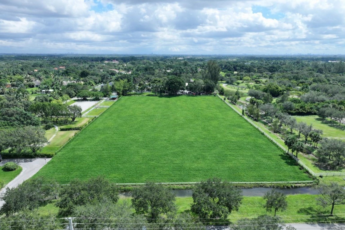 MEADOWVIEW ESTATES - Land