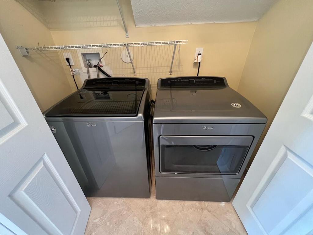 SAWGRASS PRESERVE - Residential Lease