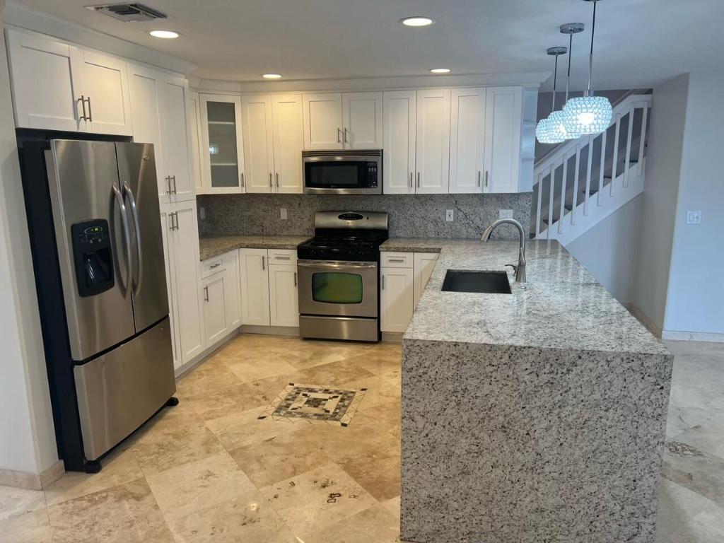 SAWGRASS PRESERVE - Residential Lease