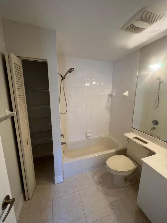 SAWGRASS PRESERVE - Residential Lease