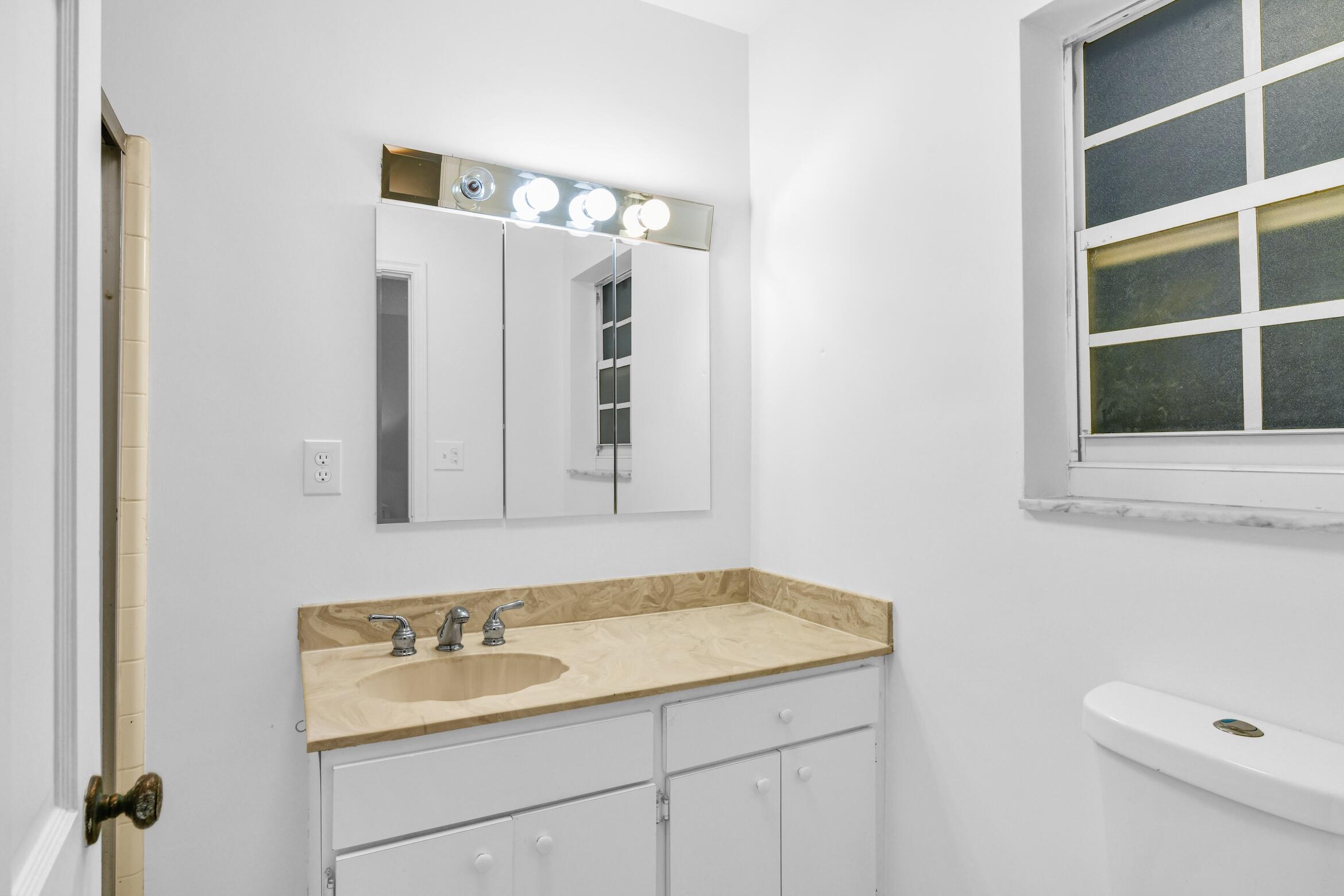 SEVEN SEVENTY EAST CAMINO REAL CONDO - Residential Lease