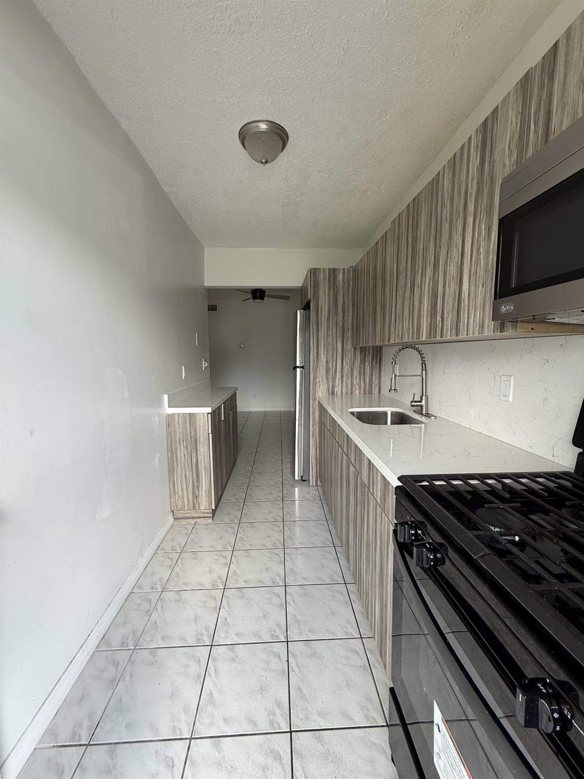 55 NW 204th St B5