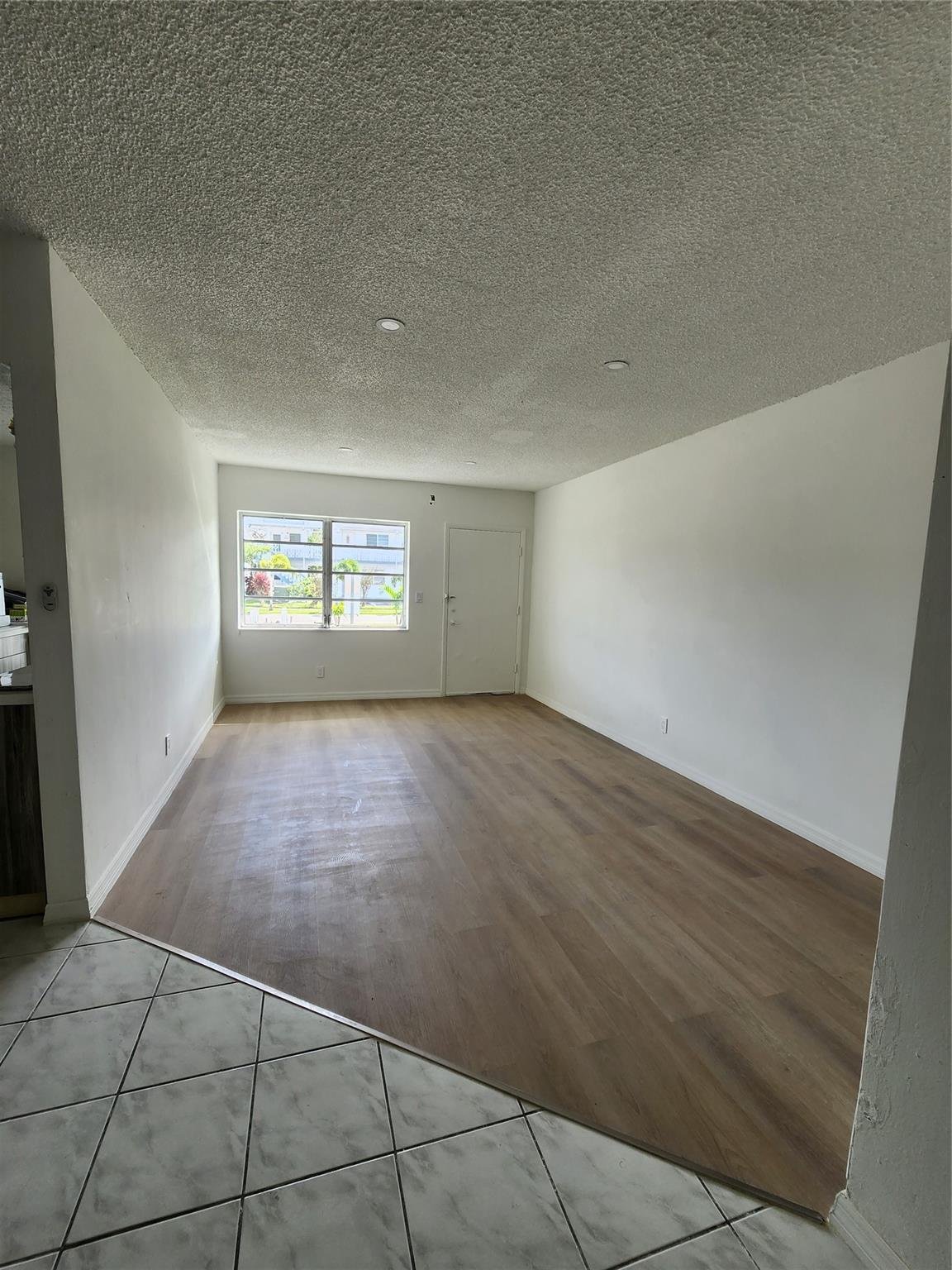 55 NW 204th St B5