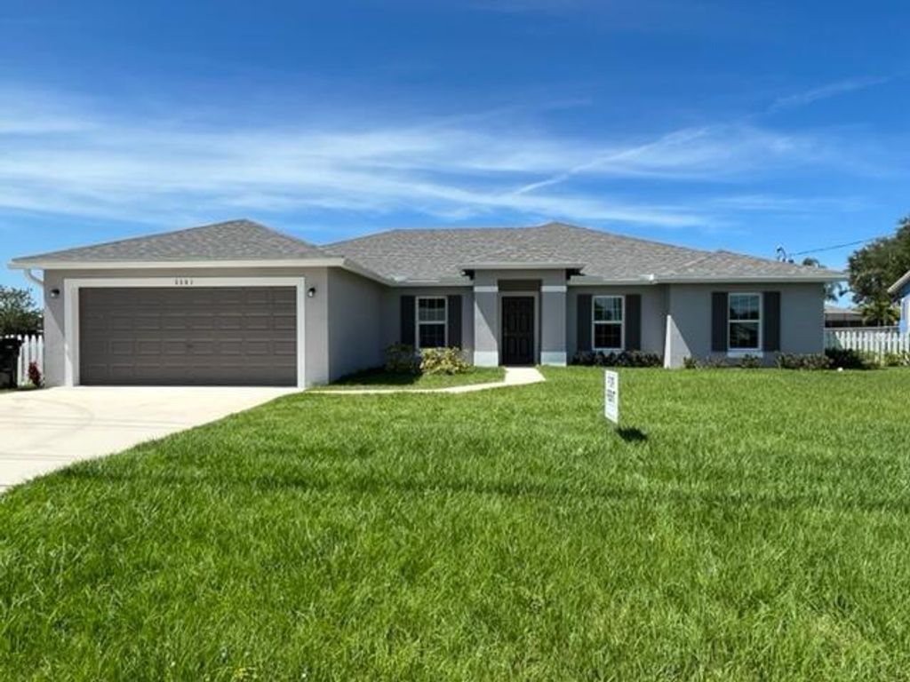 Photo of 2501 SE Mariposa Avenue, Port St Lucie, FL 34952 (MLS # R10882840)