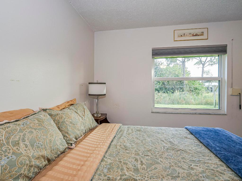 SEBASTIAN HIGHLANDS UNIT 17 - Residential