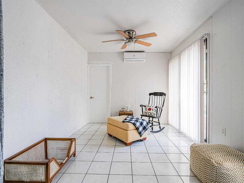 SEBASTIAN HIGHLANDS UNIT 17 - Residential