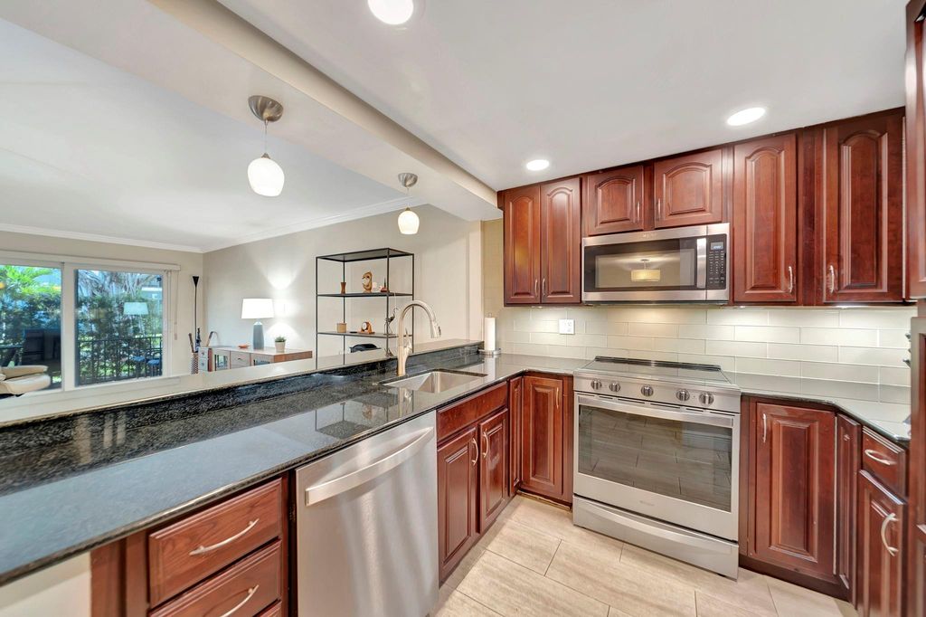 Photo of 3000 NE 5th Ter #109-A, Wilton Manors, FL 33334 (MLS # F10525801)