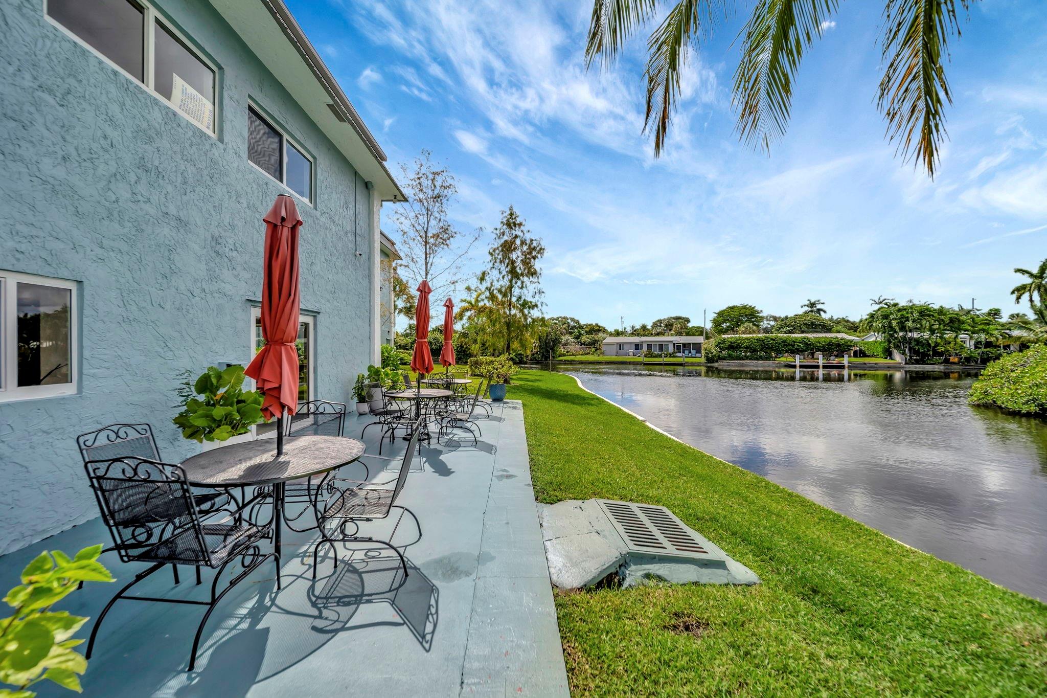 RIVER MANOR - Residential