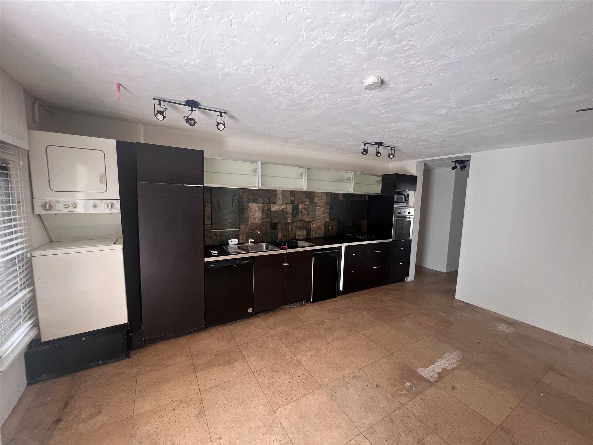 919 Michigan Condo - Residential