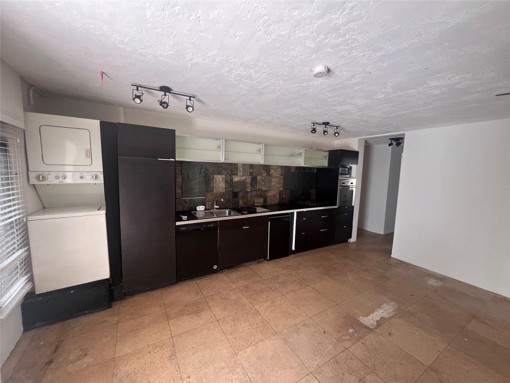 919 Michigan Condo - Residential