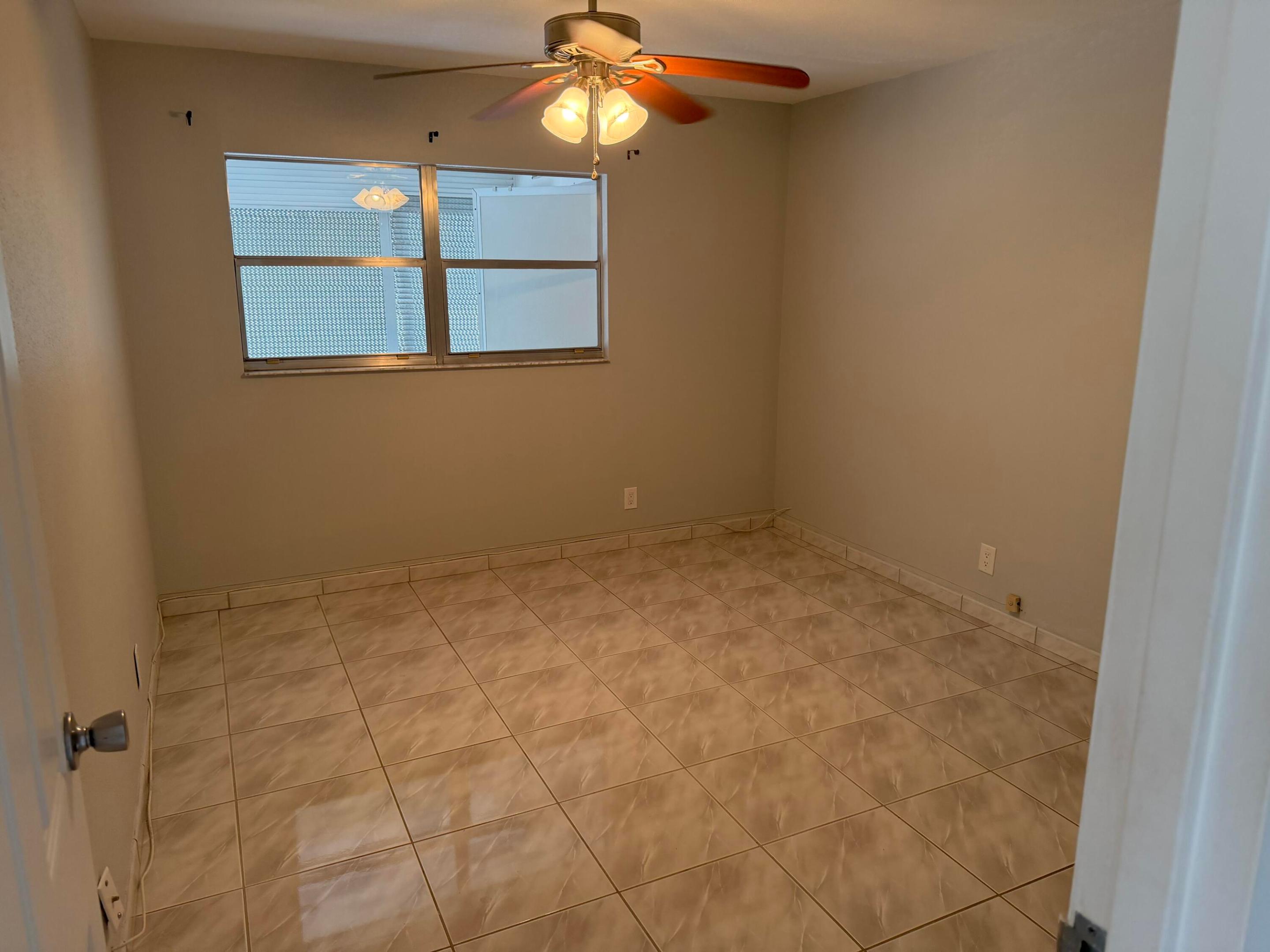 Kings Point Monaco Condos - Residential