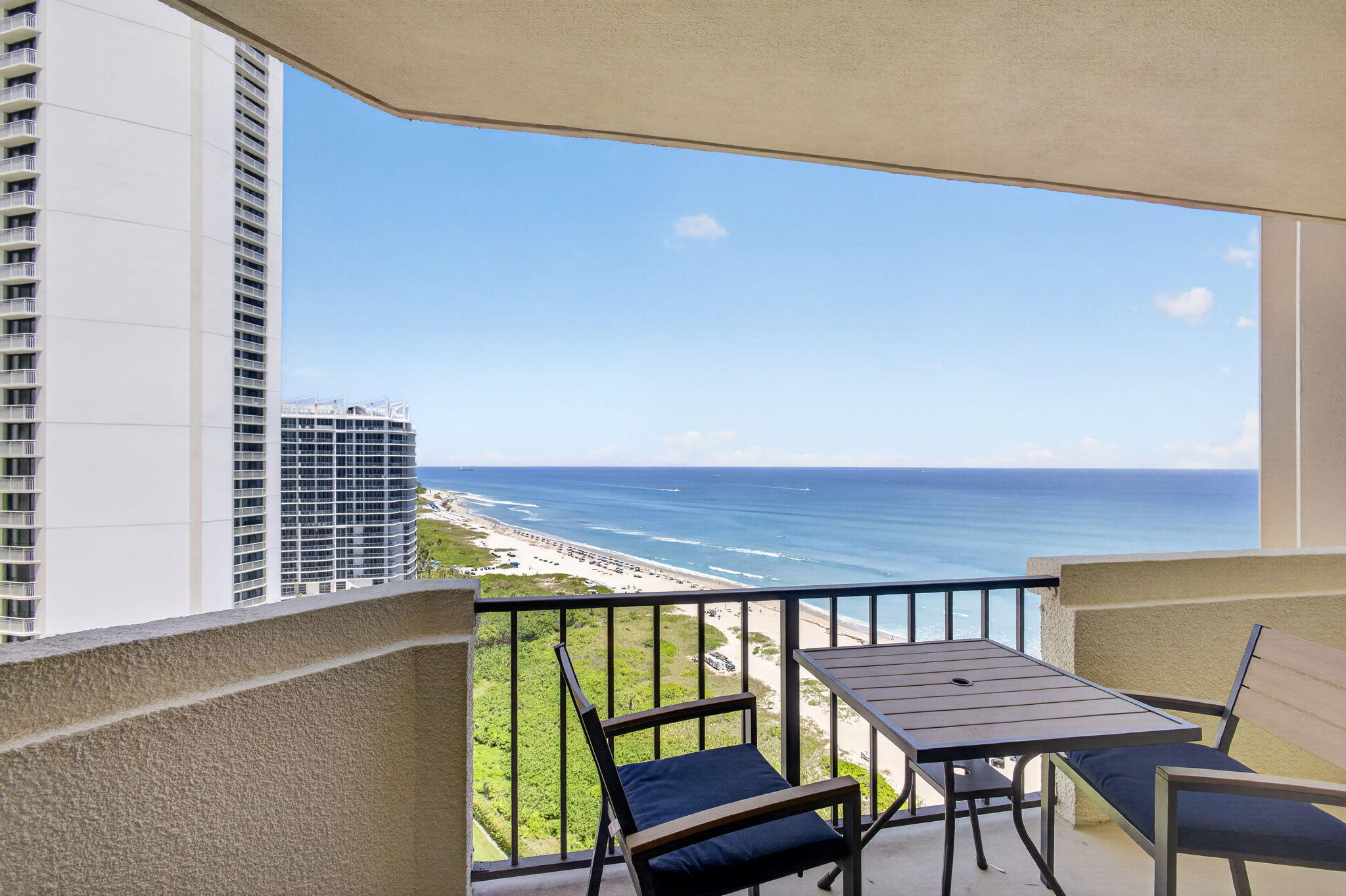 2800 N Ocean Drive A-19c