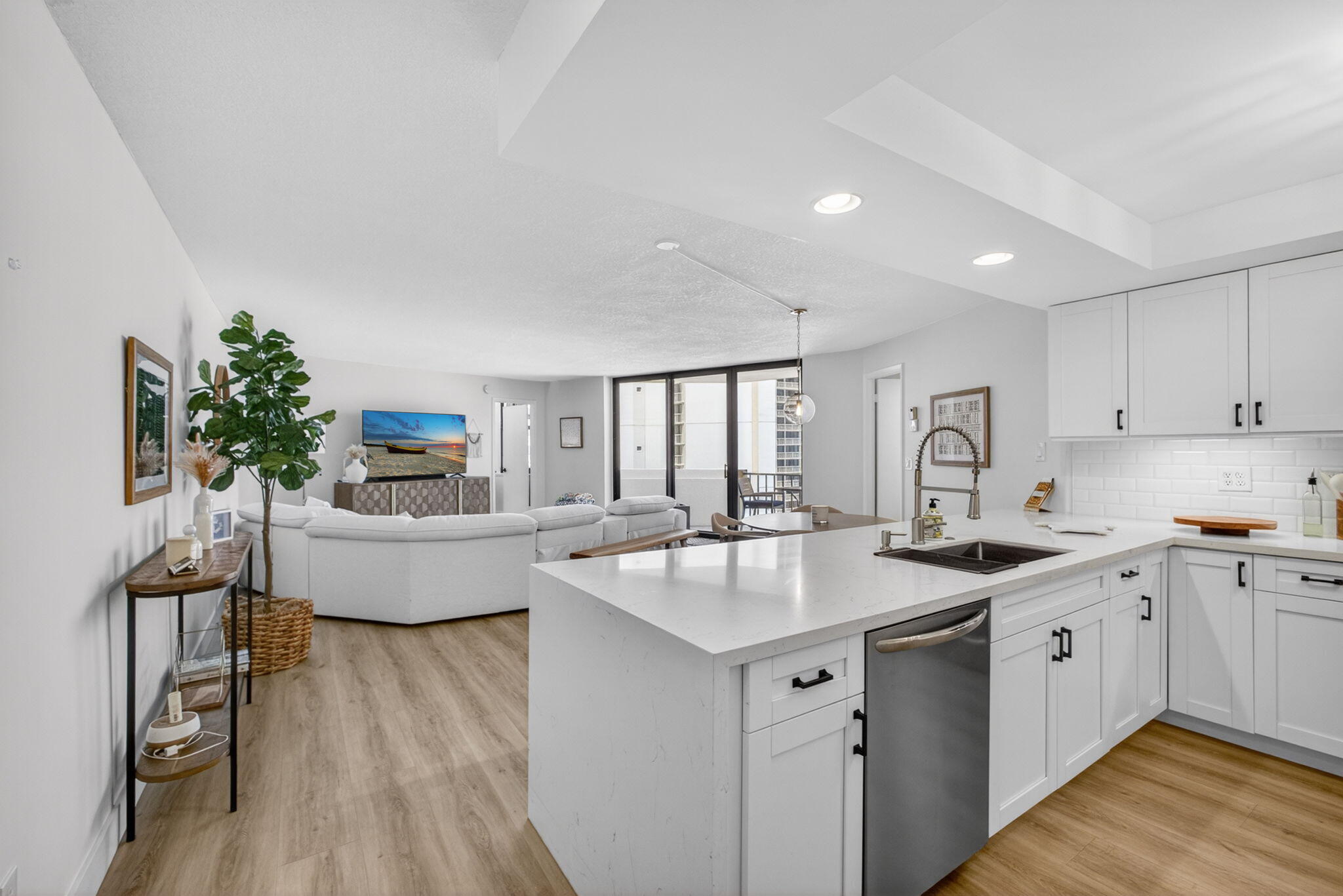 2800 N Ocean Drive A-19c