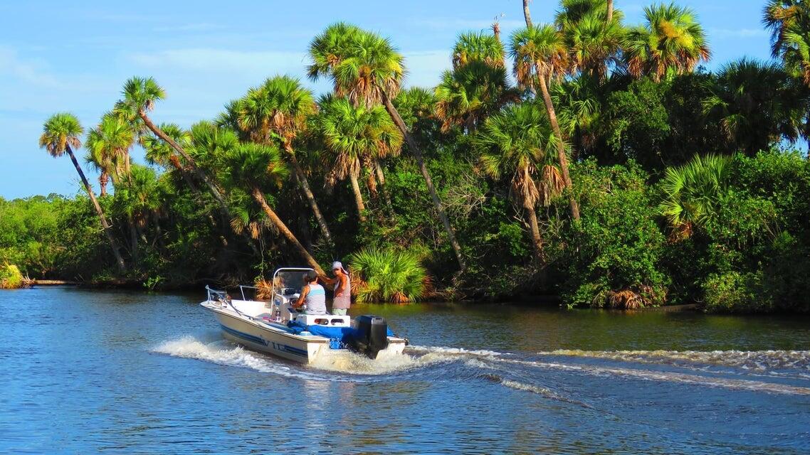 METES AND BOUNDS - Land